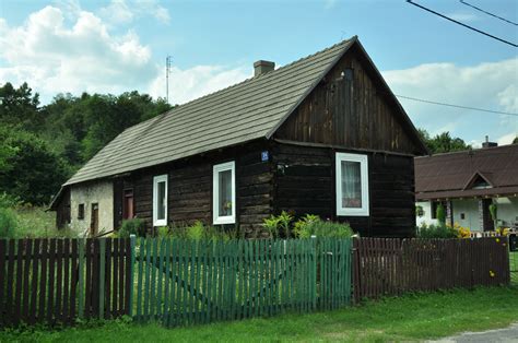 Tradycyjna drewniana zabudowa w Siemieniu Nadrzecznym