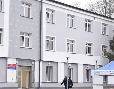 Zdjęcie odnowionej, klasycystycznej siedziby OSP w Górze Kalwarii
