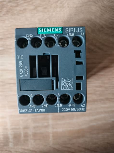 Przekaźnik pomocniczy Siemens 3RH2140-1AP00