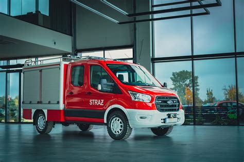 Ford Transit z zabudową strażacką