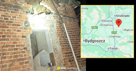 Uszkodzony budynek po wybuchu pieca w Nowej Wsi Królewskiej