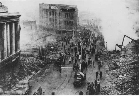 Widok zniszczeń Coventry po nalocie