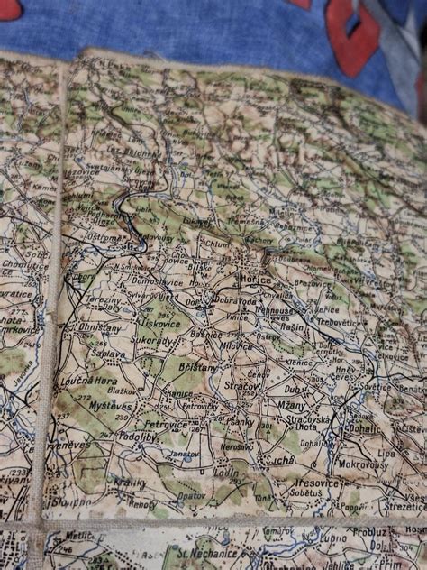 Stara mapa Mrągowa ukazująca położenie strażnicy i jezior