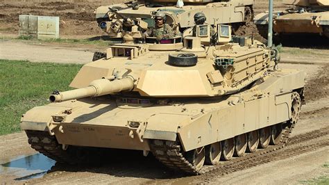 Ilustracja ukazująca magazyn amunicji w czołgu M1A1 Abrams i jego mechanizm
