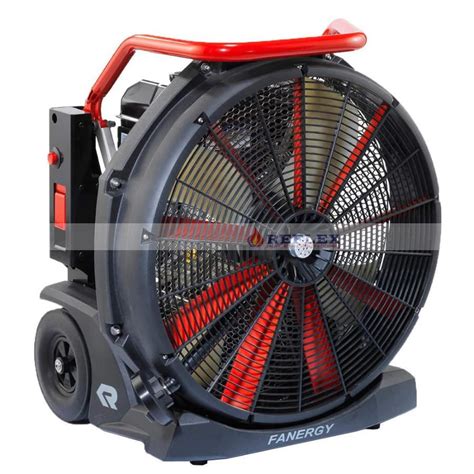 Nowoczesny wentylator strażacki Rosenbauer z technologią All In One Airflow