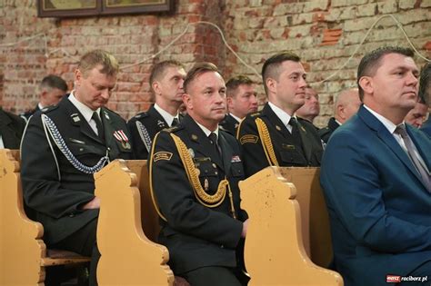 Zdjęcie przedstawiające tablicę pamiątkową OSP Gomulin