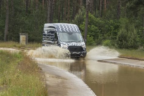 Zdjęcie terenowego podwozia MAN z napędem 4x4