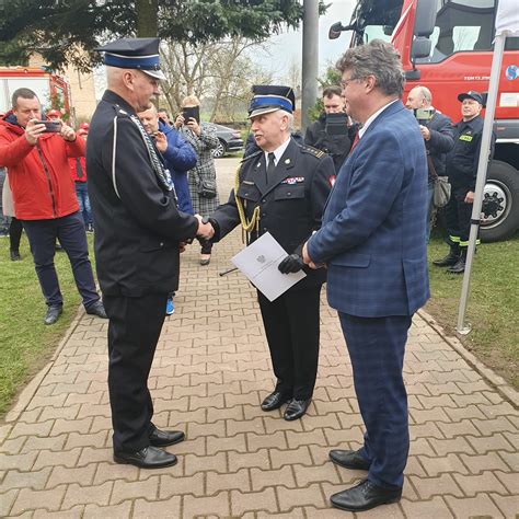 zdjęcie wręczenia promesy dla OSP