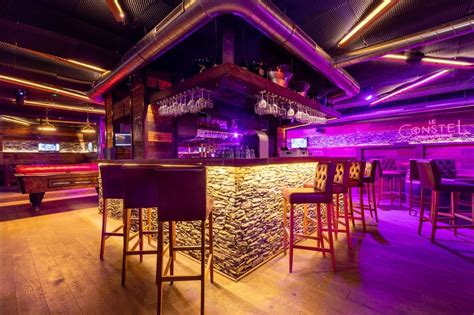Tematyczne zdjęcie pożaru lub bar Le Constellation przed tragedią