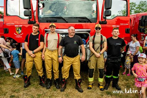 Zdjęcie przedstawiające festyn strażacki z udziałem mieszkańców