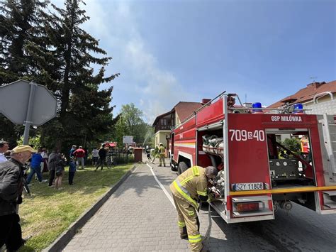 Akcja gaśnicza na miejscu pożaru mauzerów