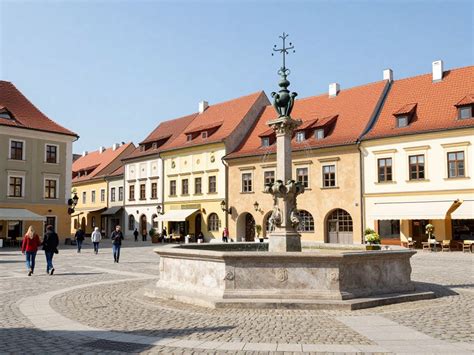 Stary Rynek w Bratysławie z Fontanną Maksymiliana