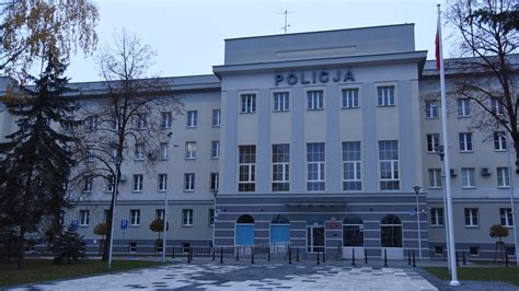 zdjęcie przedstawiające budynek policji w Głubczycach