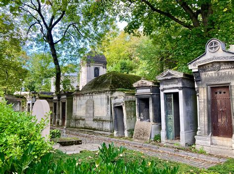 Cmentarz Père-Lachaise, miejsce pochówku wielu znanych osobistości