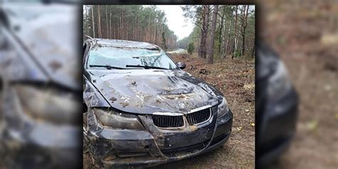 Zniszczony samochód BMW po pożarze
