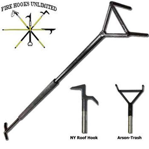 zdjęcie bosaka strażackiego NY Roof Hook w akcji