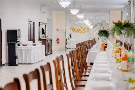 nowoczesna sala bankietowa z wyposażeniem