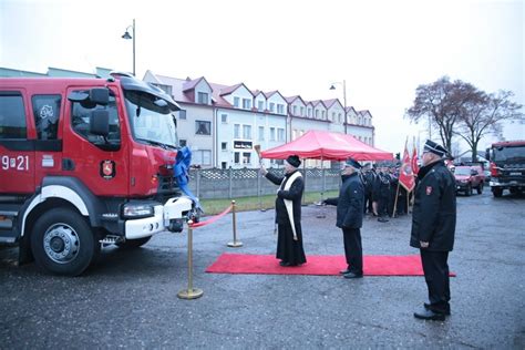 Uroczystość przekazania wozu strażackiego OSP Zagaje