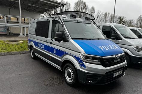 Radiowóz wypadowy Volkswagen Crafter Policji