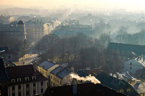 Zdjęcie panoramy Czeladzi z widocznym dymem z pożaru