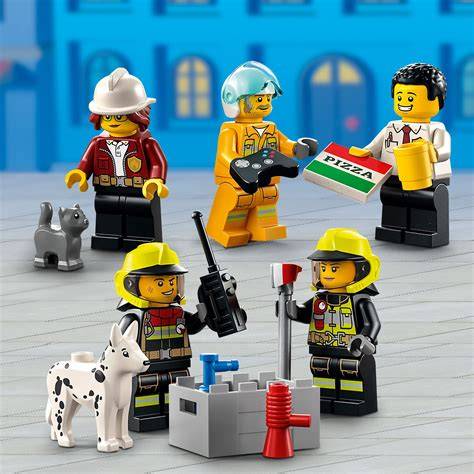 Minifigurki strażaków LEGO City i ich sprzęt