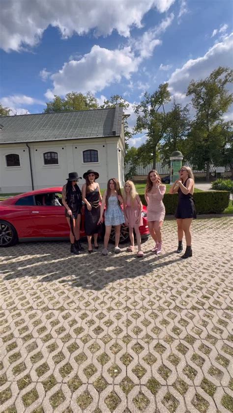 Rammstein w kostiumach strażackich na planie teledysku