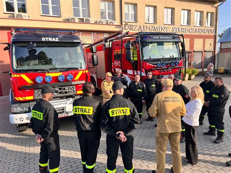 Konstanty Kwiryn Lidmanowski i stare zdjęcie Lidmanowskiego ze strażakami