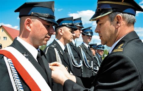 Wręczenie odznaczeń zasłużonym strażakom