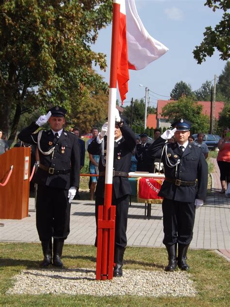 zdjęcie uroczystości nadania sztandaru OSP Czerwonka
