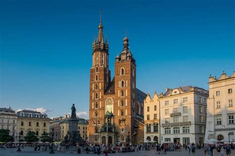 zdjęcie wieży Mariackiej w Krakowie