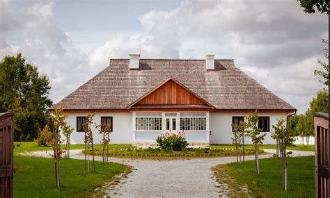 Szkoła z Trzebosi w skansenie w Kolbuszowej