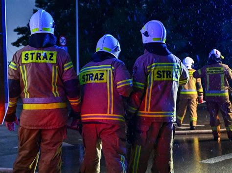 akcja ratunkowa straży pożarnej na miejscu zdarzenia chemicznego