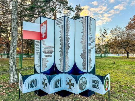 Zdjęcie tablicy pamiątkowej upamiętniającej ofiary pożaru