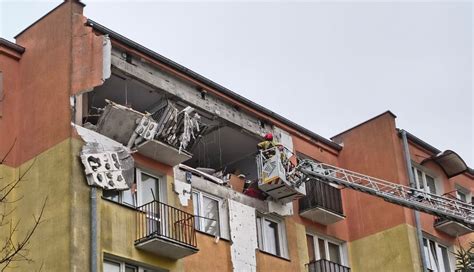 zdjęcie zniszczonego budynku po wybuchu gazu