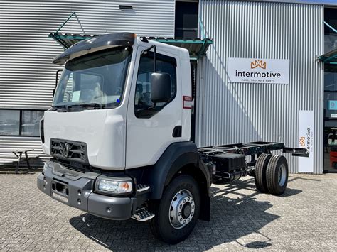 Zdjęcie pojazdu Renault Trucks D16 4x4 z zabudową Szczęśniak