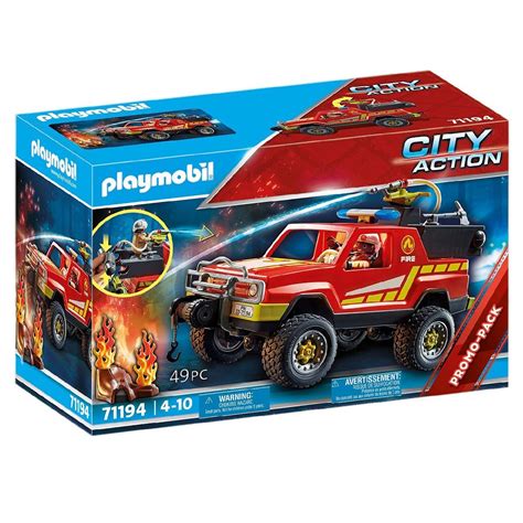 Zestaw Playmobil City Action przedstawiający strażaka w akcji z pojazdem
