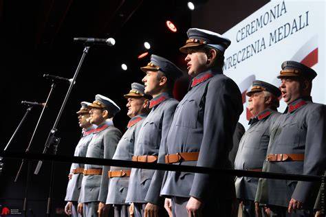 Ceremonia wręczenia medali i odznaczeń w OSP Krzywaczka