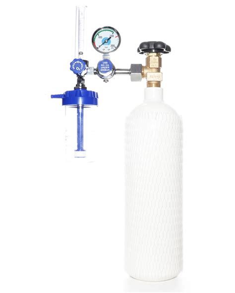 Pacjent otrzymujący tlen medyczny przez maskę