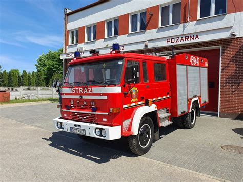 Współczesny samochód strażacki OSP Stara Kamionka