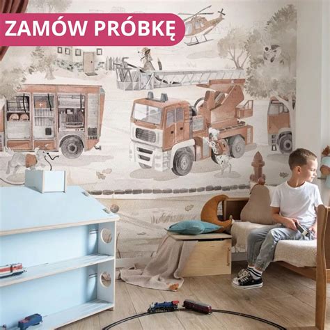 zdjęcie pokoju dziecięcego z pufą-wozem strażackim, dzieci bawiące się przy niej