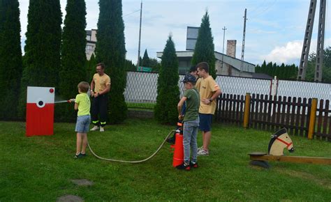 rodzinna zabawa na festynie strażackim w Żorach