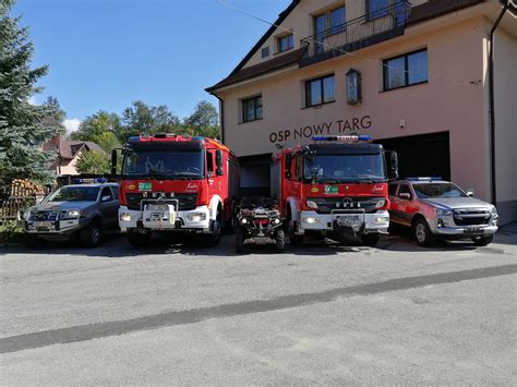 zdjęcie strażaków OSP Nowy Targ podczas interwencji lub ćwiczeń