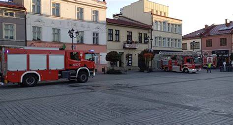 Zdjęcie historycznej remizy na Rynku w Połańcu